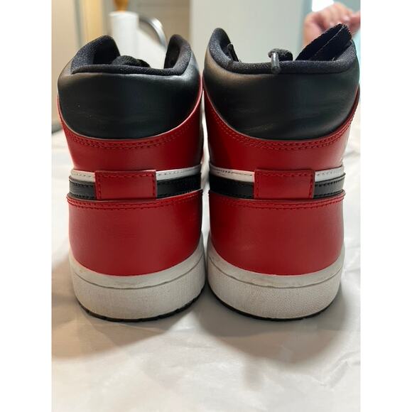 Nike Air Jordan 1 Mid Reverse Bred Retro Red 554724069 Sz 9 Box Streetwear - Picture 5 of 16